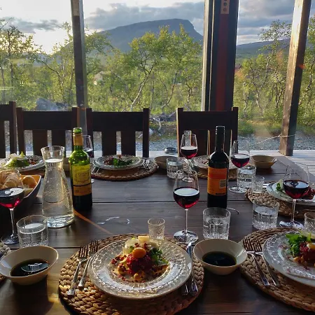 アパート Kammi キルピスヤルヴィ